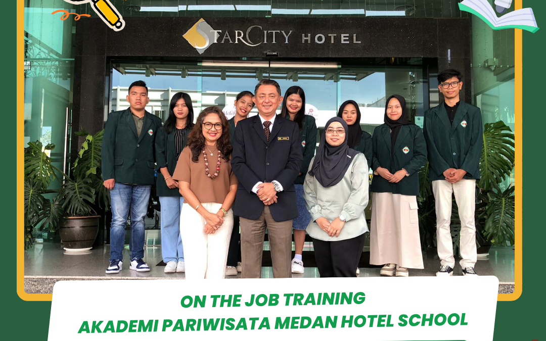 Selamat & Sukses! 🎉 Mahasiswa/i dan Direktur Akademi Pariwisata Medan Hotel School bersama GM Starcity Hotel.